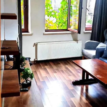 Mimoza Istiklal